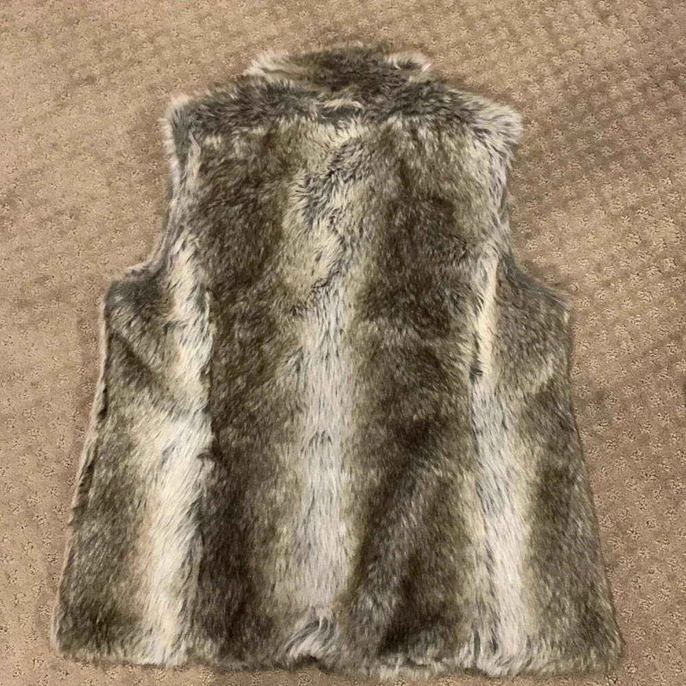 Faux Fur Vest By Vintage Havana In Tan, Cream & Brown Size Medium - Picture 2 of 7